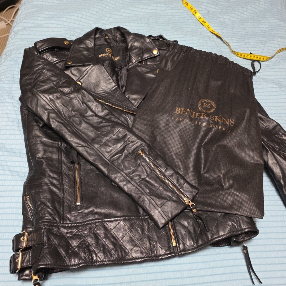 NWOT/Dust Bag Womens Black Leather Jacket